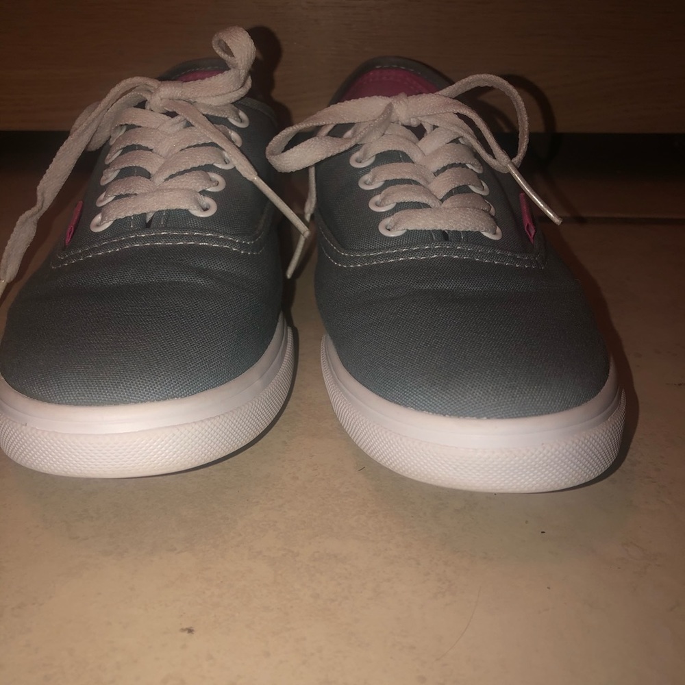 Vans women led gray low top sneaker
